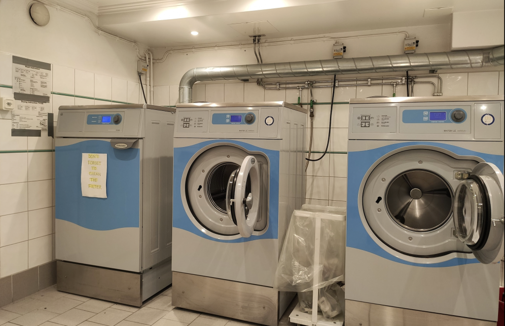 Washing machines and dryer common laundry